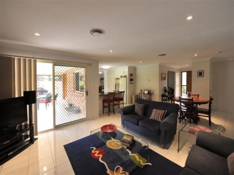 8 Northerley Drive, Hodgson Vale QLD 4352