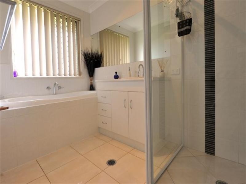 8 Northerley Drive, Hodgson Vale QLD 4352