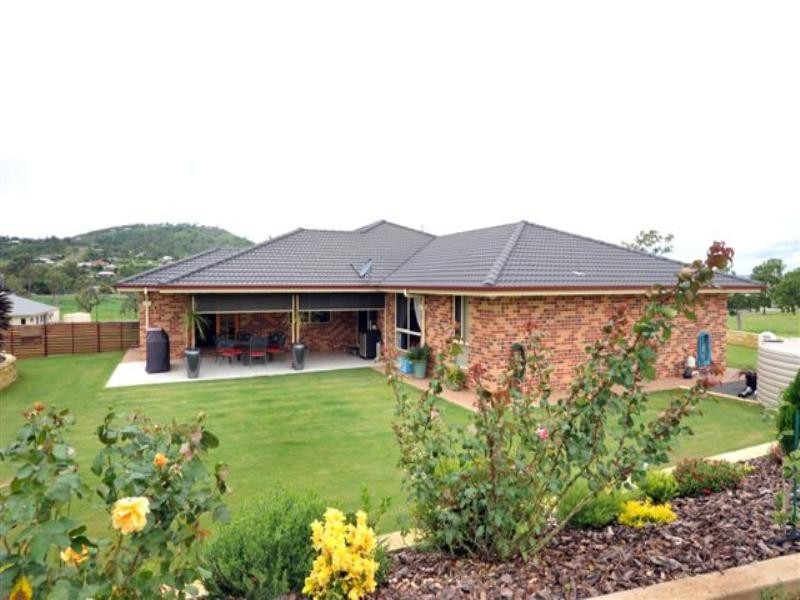 8 Northerley Drive, Hodgson Vale QLD 4352