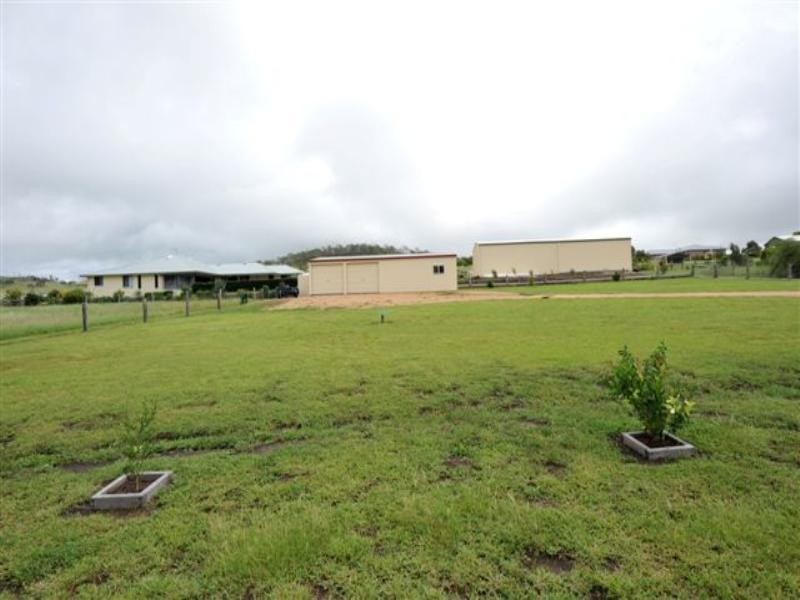 8 Northerley Drive, Hodgson Vale QLD 4352