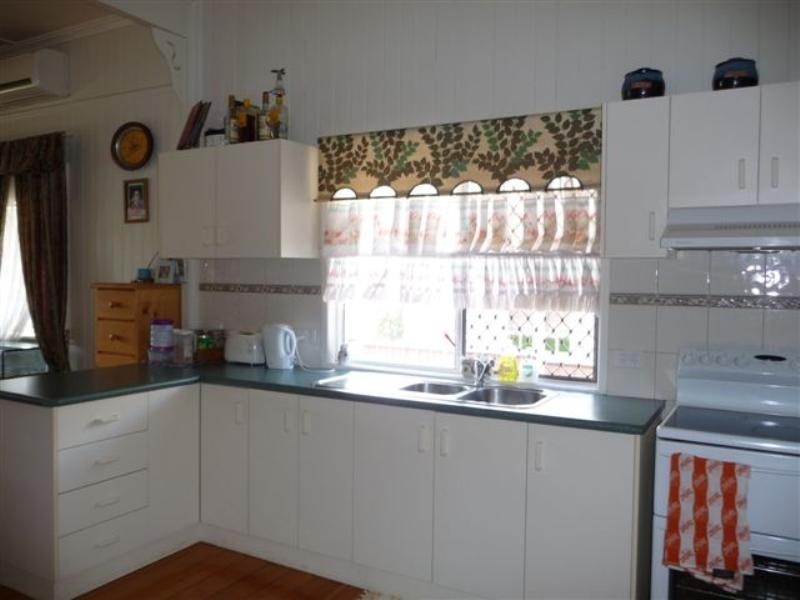 10 Hamwood Street, Newtown QLD 4350