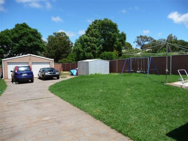 10 Hamwood Street, Newtown QLD 4350