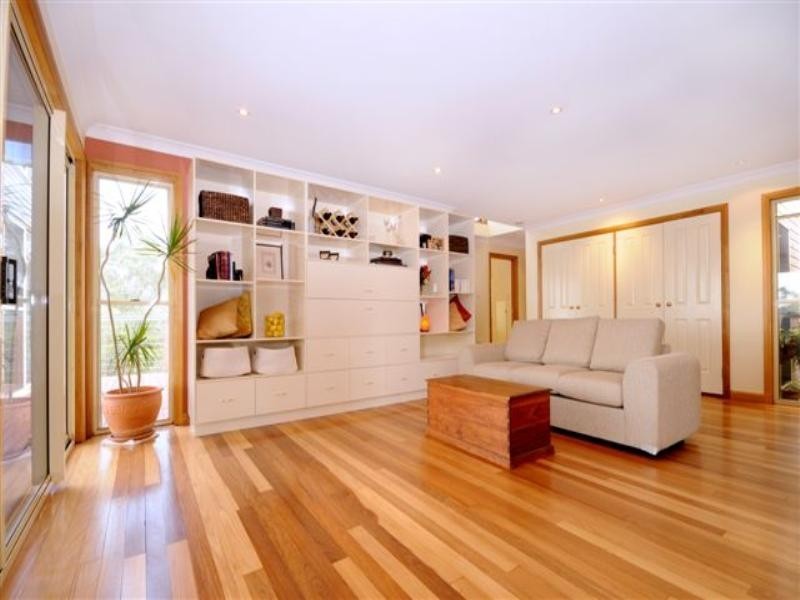 9 Rangeview Road, Blue Mountain Heights QLD 4350