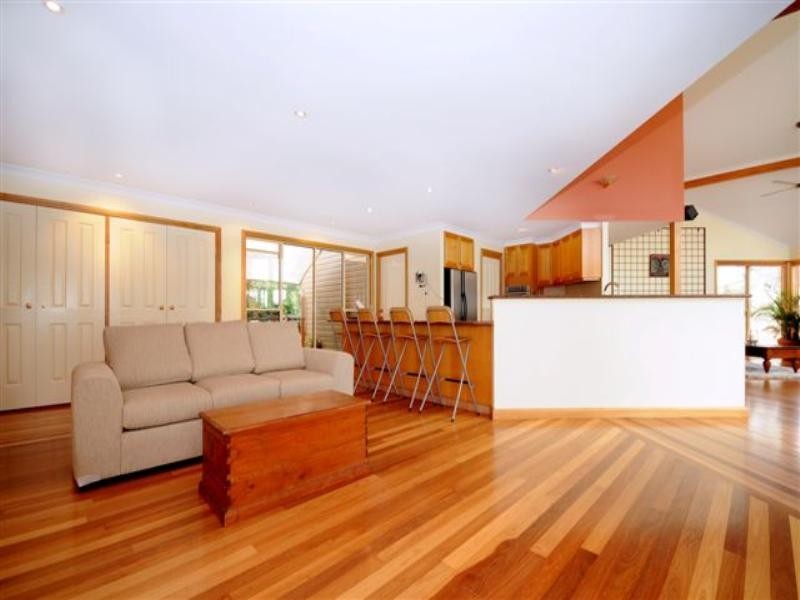 9 Rangeview Road, Blue Mountain Heights QLD 4350