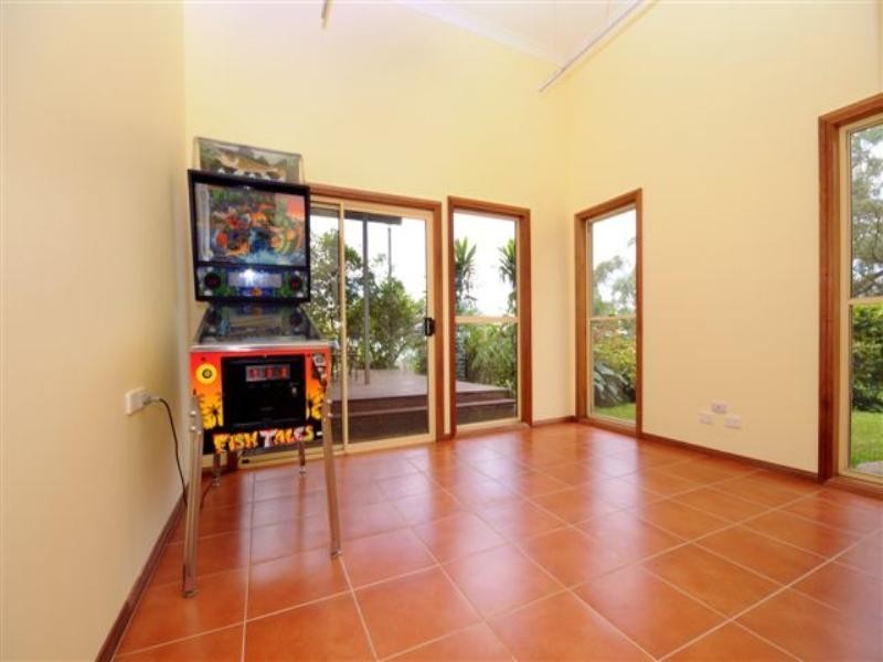 9 Rangeview Road, Blue Mountain Heights QLD 4350