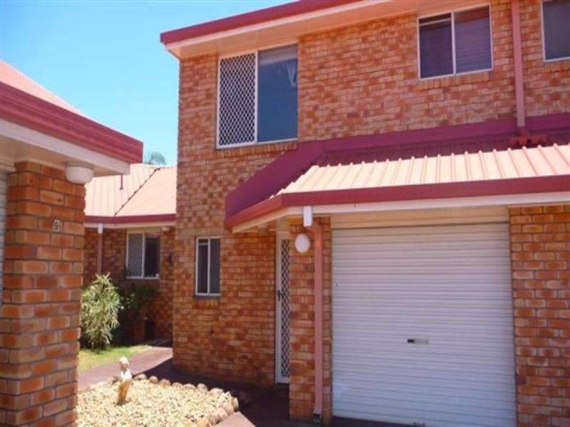 8/31 Gladstone Street, Newtown QLD 4350
