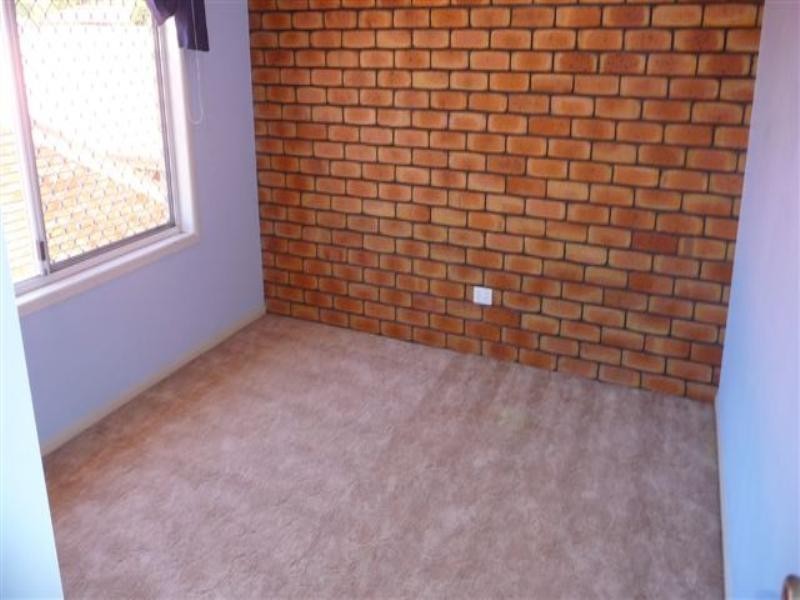8/31 Gladstone Street, Newtown QLD 4350