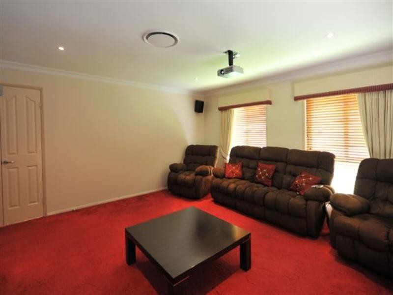 30 McClymont Drive, Rangeville QLD 4350