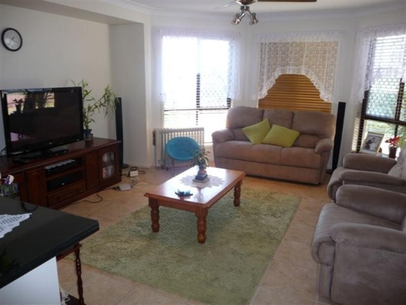 1/6 Sunset Drive, Glenvale QLD 4350