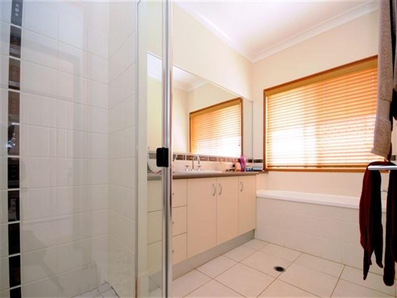 10 Dunbar Court, Highfields QLD 4352