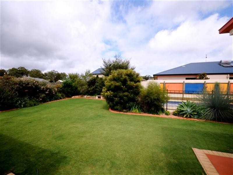 10 Dunbar Court, Highfields QLD 4352