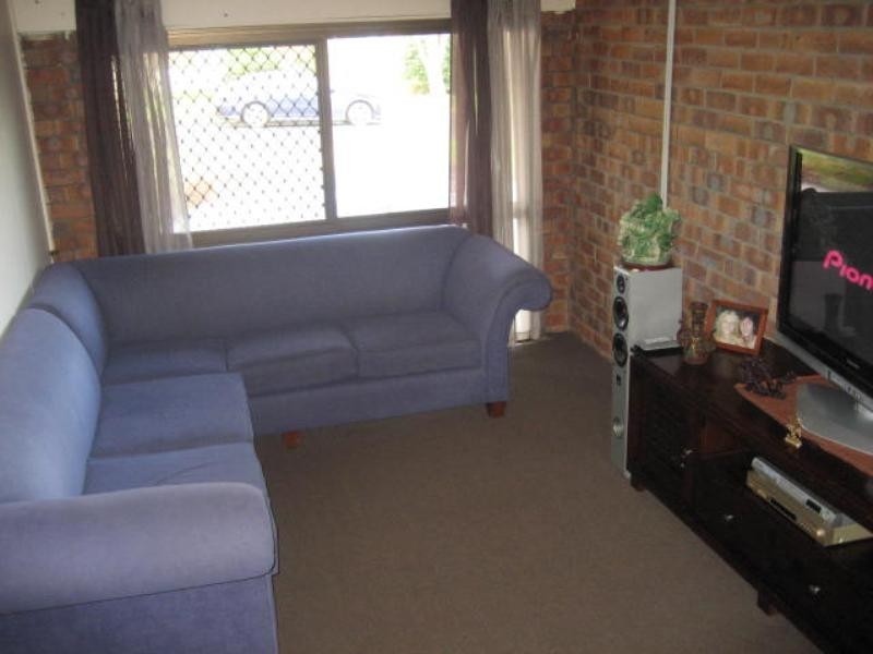1/42 Debra Street, Centenary Heights QLD 4350