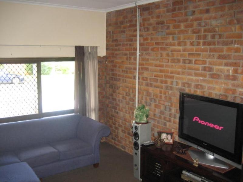 1/42 Debra Street, Centenary Heights QLD 4350