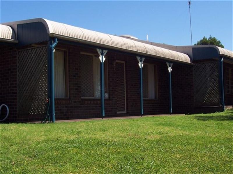 2/375a Alderley Street, Kearneys Spring QLD 4350