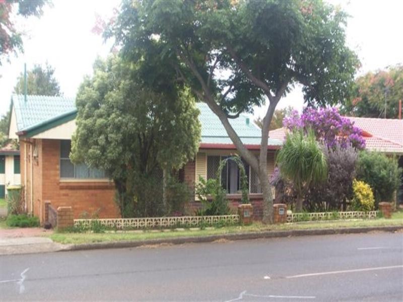 381 Hume Street, Kearneys Spring QLD 4350