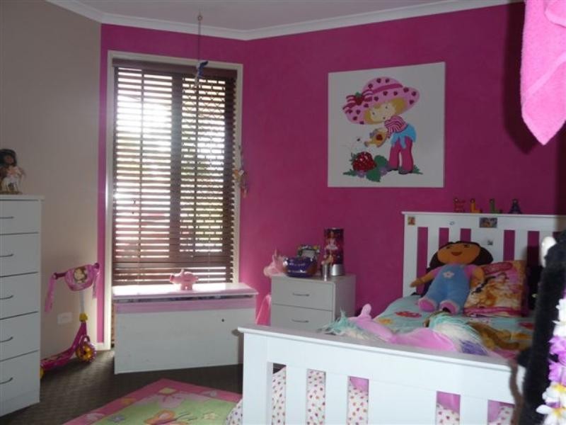 14 Carys Road, Glenvale QLD 4350