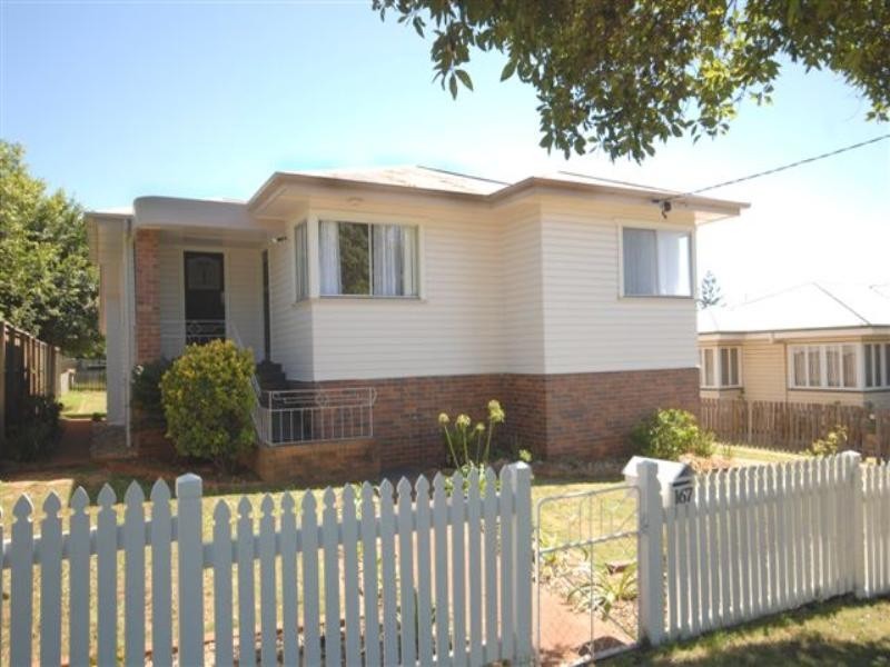 167 North Street, Rockville QLD 4350