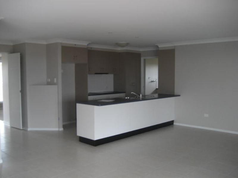 30 Kalimina Drive, Highfields QLD 4352