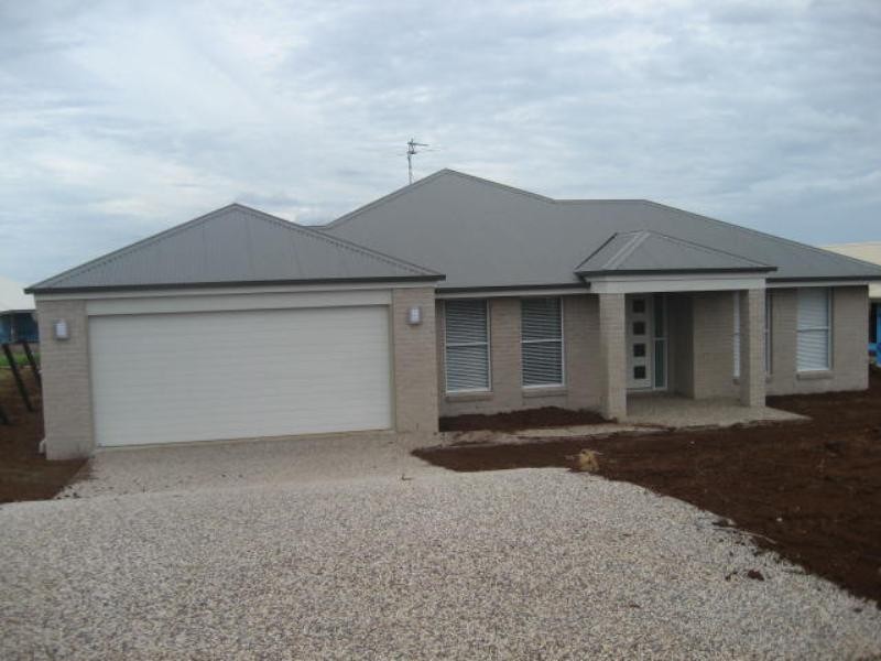 30 Kalimina Drive, Highfields QLD 4352