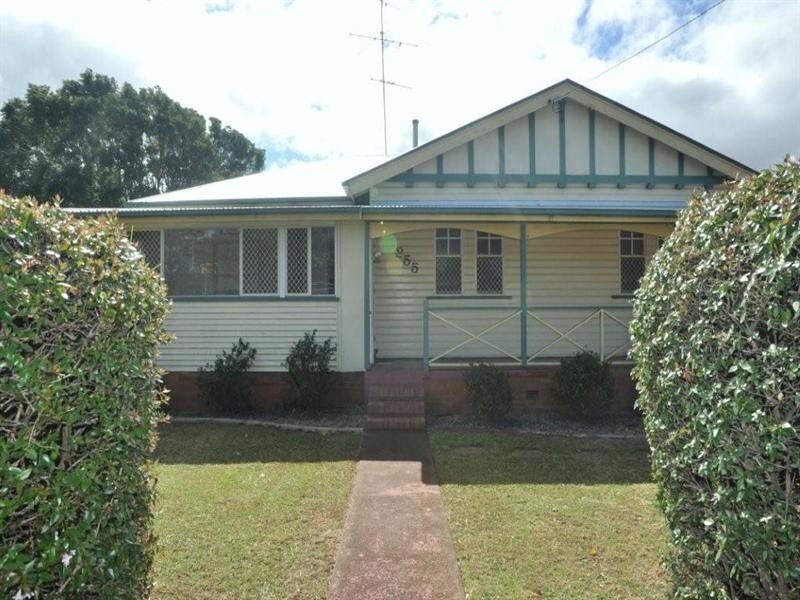 255 Taylor Street, Wilsonton QLD 4350