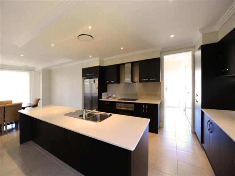 4 Gwenda Drive, Westbrook QLD 4350