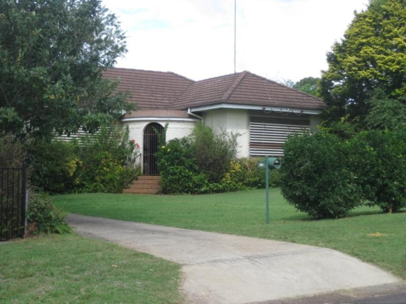 10 Leichardt Street, Centenary Heights QLD 4350