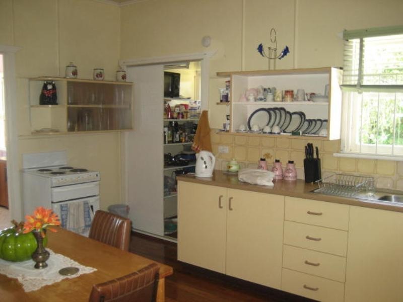 10 Leichardt Street, Centenary Heights QLD 4350