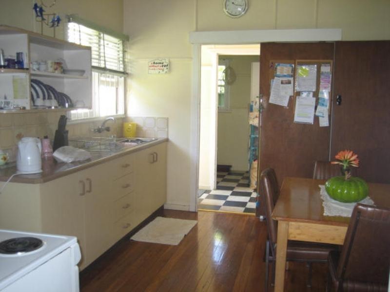 10 Leichardt Street, Centenary Heights QLD 4350