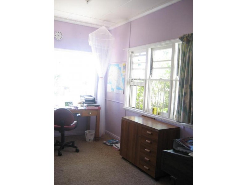 10 Leichardt Street, Centenary Heights QLD 4350