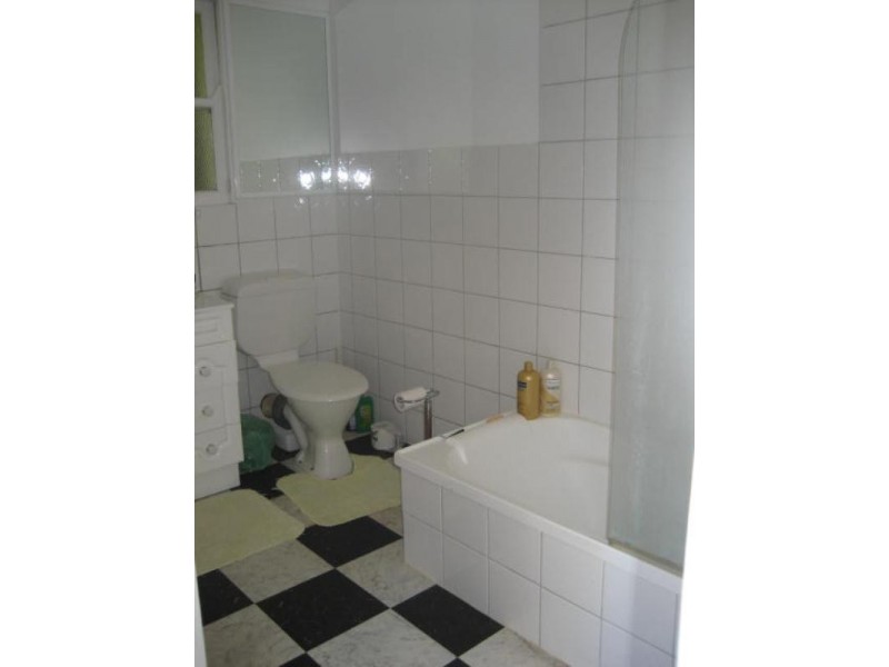 10 Leichardt Street, Centenary Heights QLD 4350