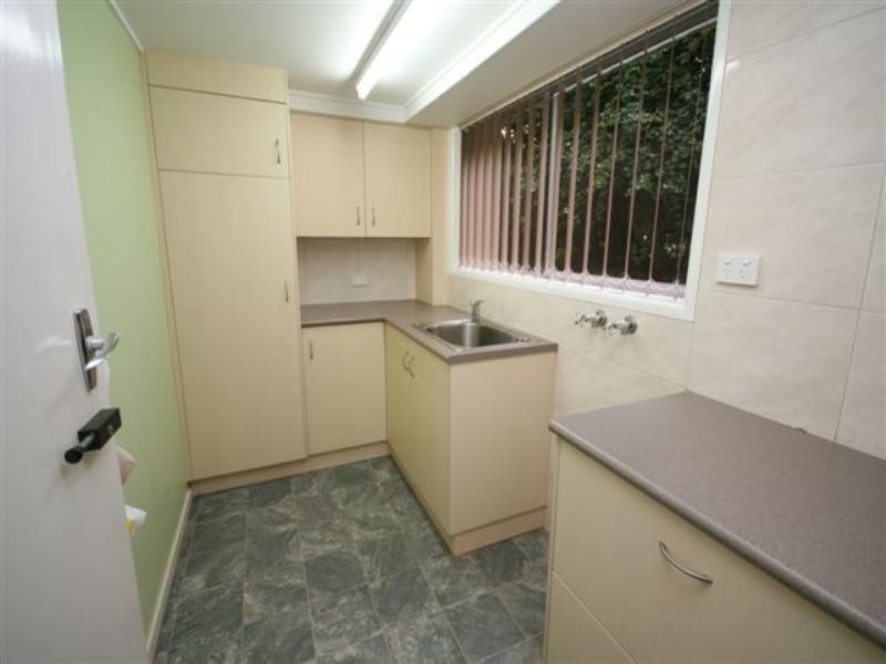 300 South Street, Harristown QLD 4350