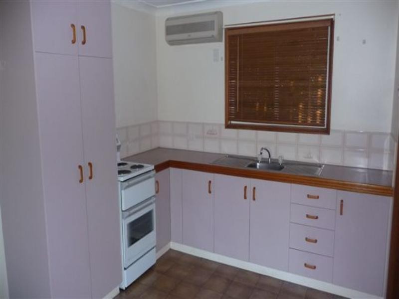 1/330 Spring Street, Kearneys Spring QLD 4350