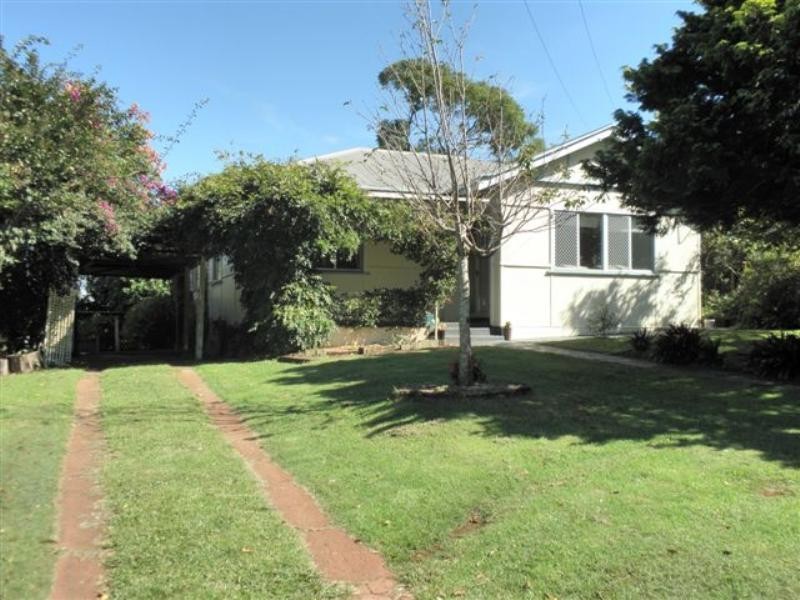 97 Stuart Street, Mount Lofty QLD 4350