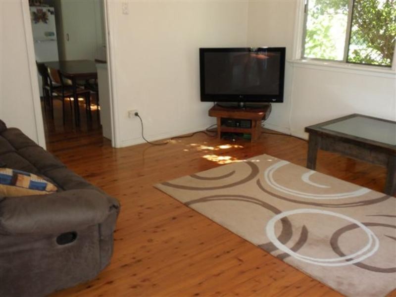 97 Stuart Street, Mount Lofty QLD 4350