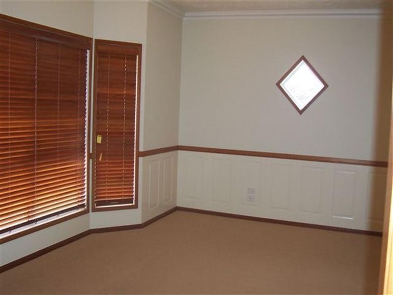 142 Spring Street, Middle Ridge QLD 4350