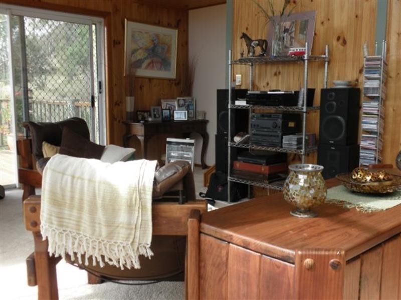 16 Linora Drive, Gowrie Mountain QLD 4350