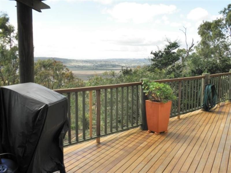 16 Linora Drive, Gowrie Mountain QLD 4350