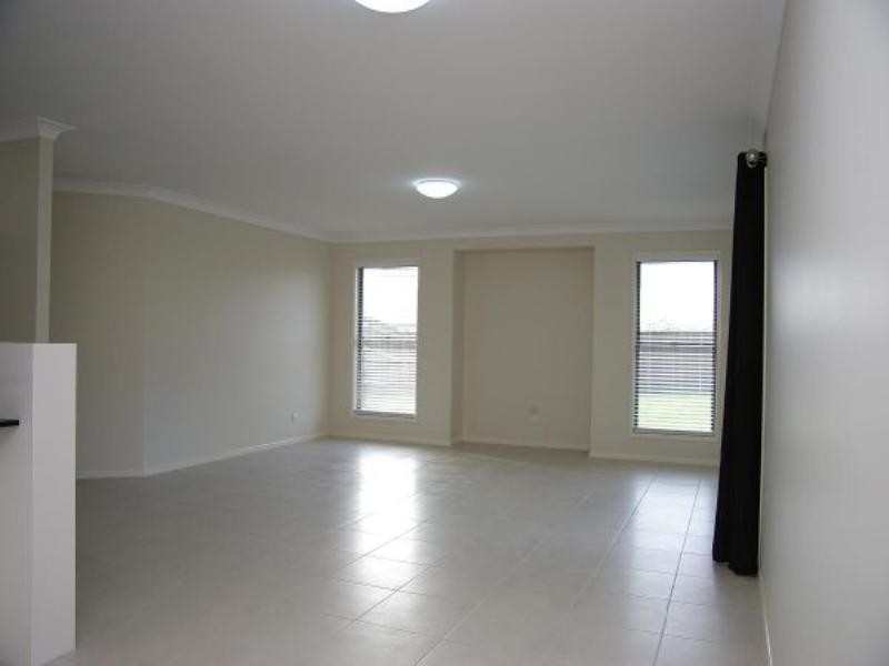 3 Roy Close, Westbrook QLD 4350