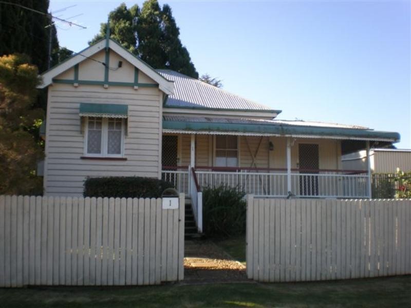 1 Cavell Street, East Toowoomba QLD 4350