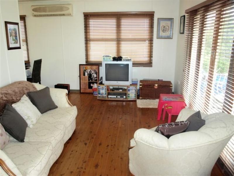 7 Nuss Street, Wilsonton QLD 4350