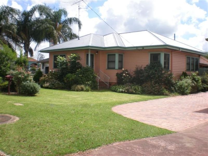 43 Butt Street, Harristown QLD 4350