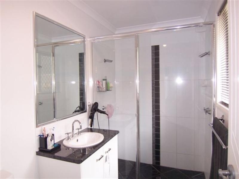 17 Bellara Drive, Harristown QLD 4350