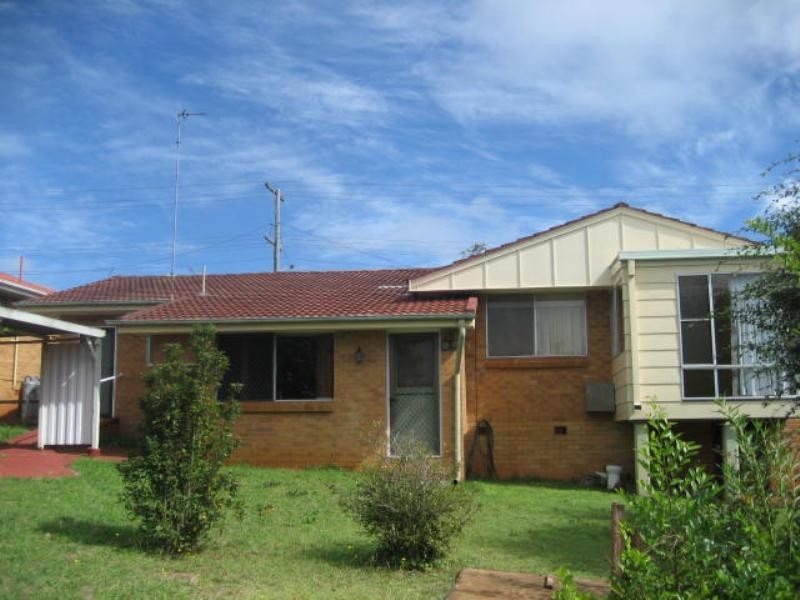 40 Skehan Street, Centenary Heights QLD 4350