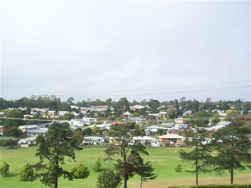 11 Oakleigh Street, Rockville QLD 4350