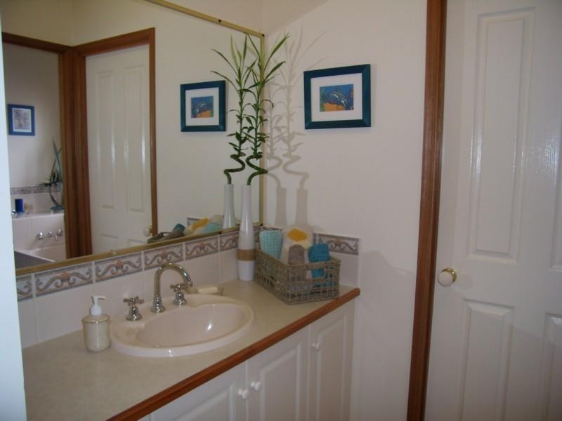 8 Purnawilla Court, Middle Ridge QLD 4350