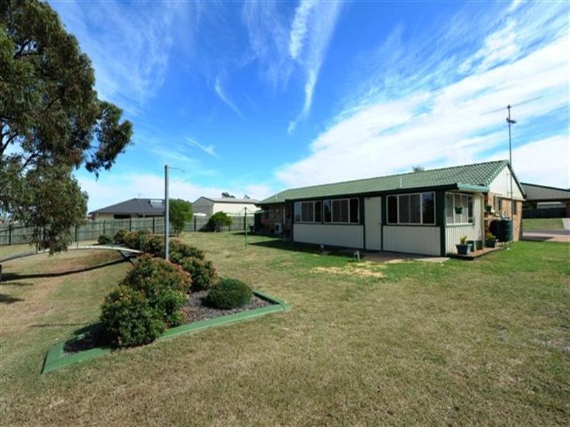 12 Hanna Court, Westbrook QLD 4350