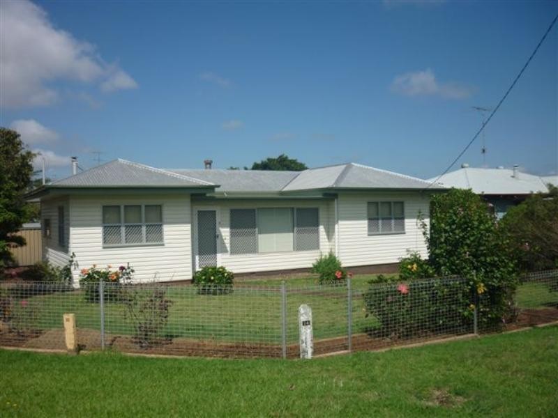 2 Lemnos Street, Harlaxton QLD 4350