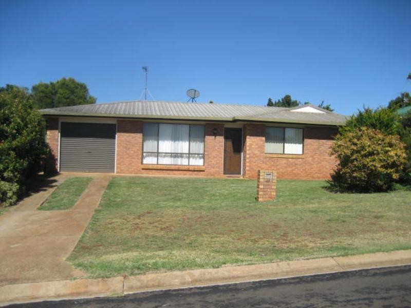 45 Horrocks Cresent, Kearneys Spring QLD 4350