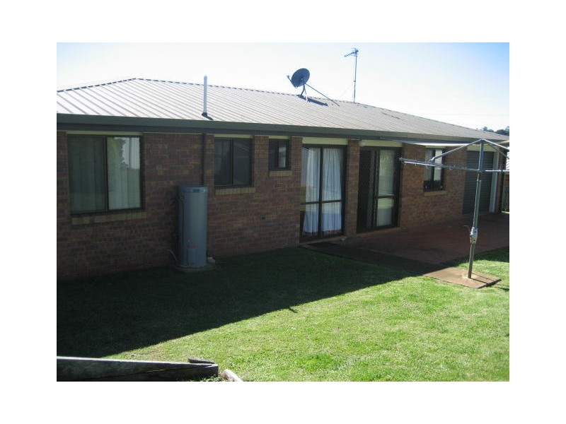 45 Horrocks Cresent, Kearneys Spring QLD 4350