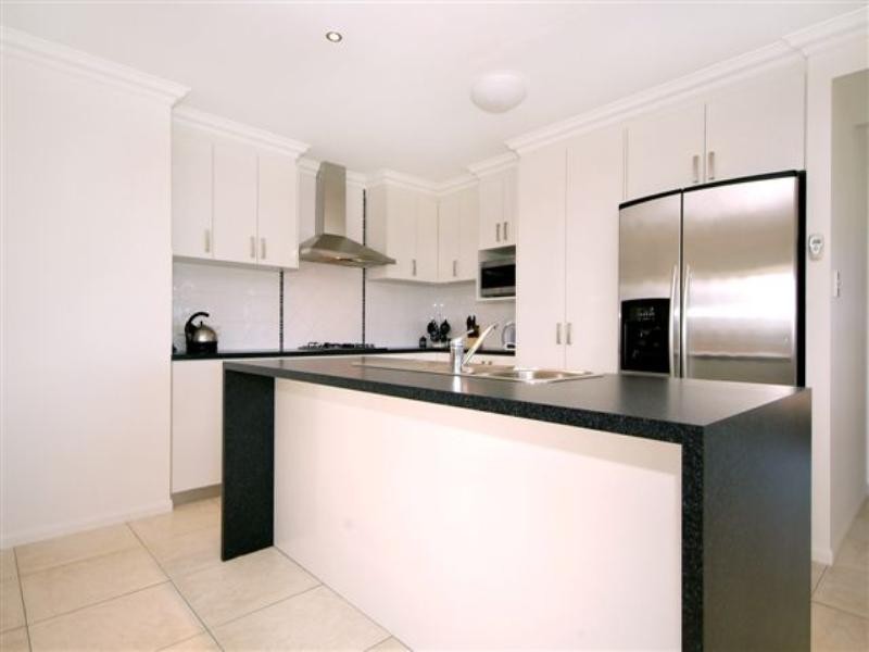 2 Hamilton Drive, Vale View QLD 4352